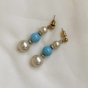 VTG Pearl Pastel Blue Layered Bead Earrings